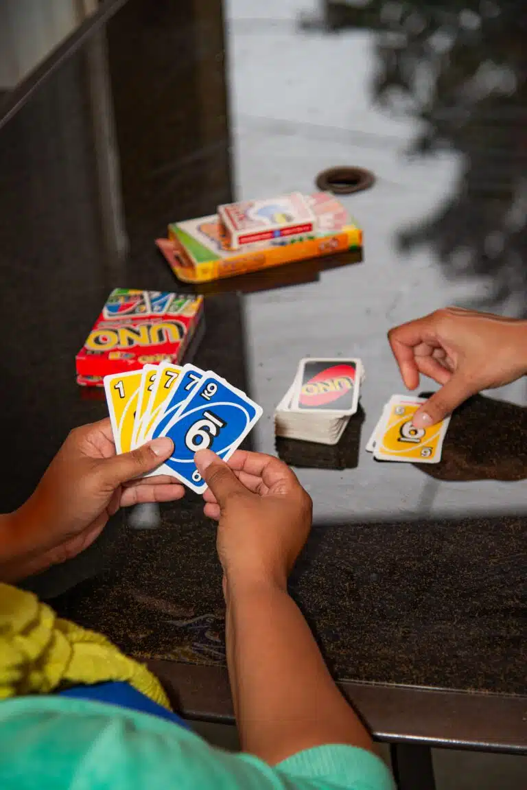playing uno